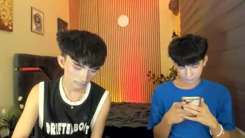 Snapshot of alluring_alpha chatting on October 2025 08:18:01 AM kim and josh online show from October 2025 08:18:01 AM