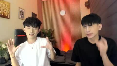 Snapshot of alluring_alpha chatting on November 2025 07:03:02 PM kim and josh online show from November 2025 07:03:02 PM