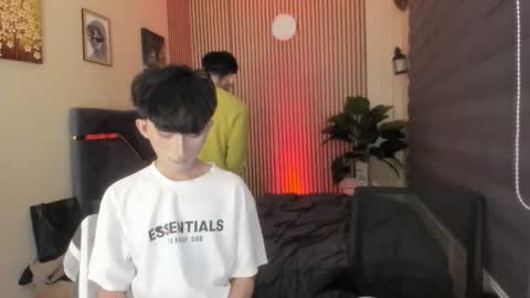 Snapshot of alluring_alpha chatting on November 2025 04:40:01 PM kim and josh online show from November 2025 04:40:01 PM