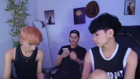 Snapshot of alluring_alpha chatting on April 2026 10:55:01 PM kim and josh online show from April 2026 10:55:01 PM