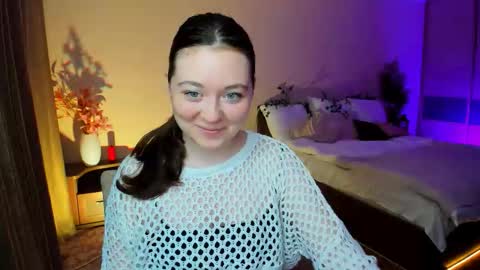 Snapshot of alluringeyess chatting on November 2025 04:51:01 PM alluringeyess online show from November 2025 04:51:01 PM