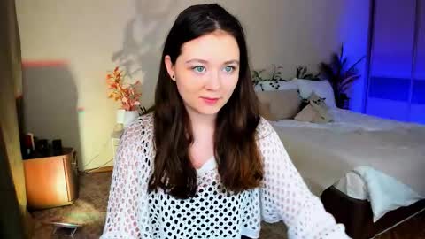 Snapshot of alluringeyess chatting on November 2025 11:14:01 AM alluringeyess online show from November 2025 11:14:01 AM