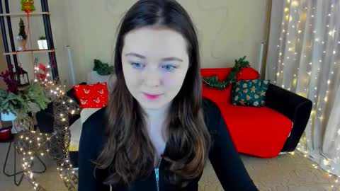 Snapshot of alluringeyess chatting on December 2025 05:18:02 PM alluringeyess online show from December 2025 05:18:02 PM