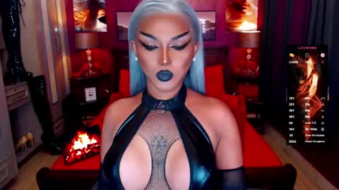 Snapshot of alluringnatalya chatting on April 2026 05:07:01 AM Natalya Fox online show from April 2026 05:07:01 AM