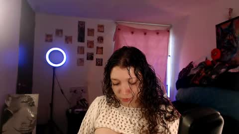 Snapshot of ally_donfort chatting on April 2026 10:05:01 PM Ally online show from April 2026 10:05:01 PM