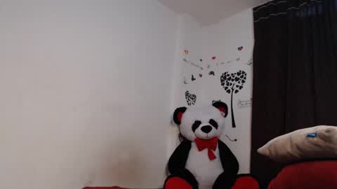 Snapshot of allyka_transsm chatting on December 2024 08:15:01 PM Allyka online show from December 2024 08:15:01 PM