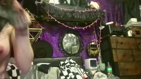 Snapshot of allymoon1369 chatting on April 2026 08:40:01 AM allymoon1369 online show from April 2026 08:40:01 AM