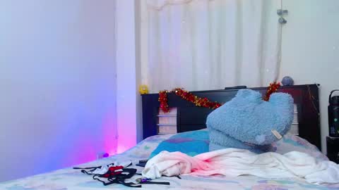 Snapshot of allyson_collins_ chatting on January 2025 10:23:01 PM Allyson collins online show from January 2025 10:23:01 PM