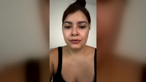 Snapshot of allysonh24 chatting on June 2026 02:38:01 AM Allyson online show from June 2026 02:38:01 AM