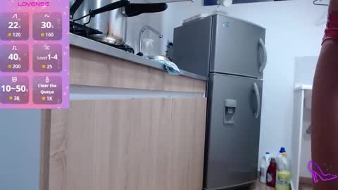 Snapshot of allysonstonne chatting on November 2025 10:53:02 PM Allysonstonnes online show from November 2025 10:53:02 PM