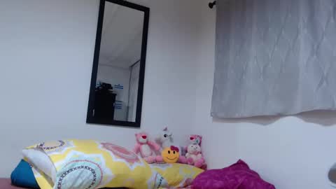 Snapshot of allysonstonne chatting on November 2025 10:32:01 PM Allysonstonnes online show from November 2025 10:32:01 PM