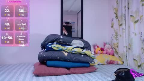 Snapshot of allysonstonne chatting on December 2025 12:42:01 AM Allysonstonnes online show from December 2025 12:42:01 AM