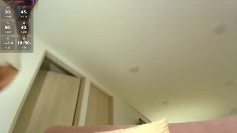 Snapshot of allysonswwan17 chatting on January 2026 04:05:01 AM Ally online show from January 2026 04:05:01 AM