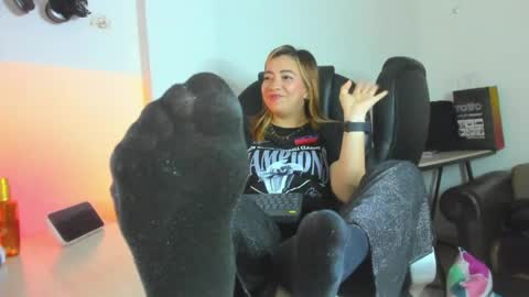 ALMA FENIX  online show from April 2026 10:42:02 PM