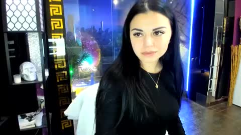 Snapshot of alma_pearl chatting on December 2024 11:07:02 AM Alma online show from December 2024 11:07:02 AM