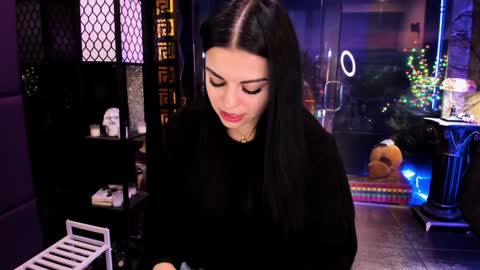 Snapshot of alma_pearl chatting on December 2024 09:44:01 AM Alma online show from December 2024 09:44:01 AM