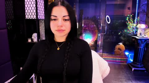 Snapshot of alma_pearl chatting on December 2024 11:57:02 AM Alma online show from December 2024 11:57:02 AM