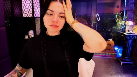 Snapshot of alma_pearl chatting on January 2025 09:07:01 AM Alma online show from January 2025 09:07:01 AM