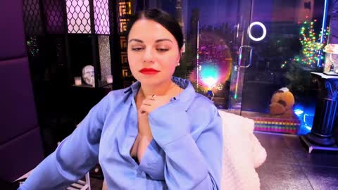 Snapshot of alma_pearl chatting on February 2025 01:30:01 PM Alma online show from February 2025 01:30:01 PM