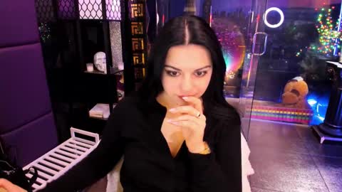 Snapshot of alma_pearl chatting on February 2025 07:23:02 AM Alma online show from February 2025 07:23:02 AM