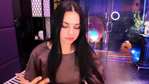 Snapshot of alma_pearl chatting on March 2025 12:23:01 PM Alma online show from March 2025 12:23:01 PM