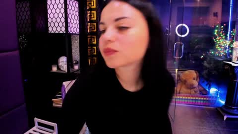 Snapshot of alma_pearl chatting on September 2025 08:05:01 AM Alma online show from September 2025 08:05:01 AM