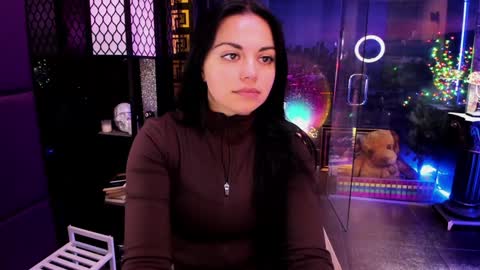 Snapshot of alma_pearl chatting on September 2025 06:51:02 AM Alma online show from September 2025 06:51:02 AM