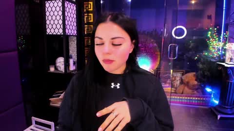 Snapshot of alma_pearl chatting on October 2025 08:55:02 AM Alma online show from October 2025 08:55:02 AM