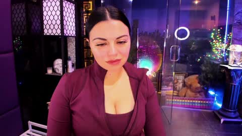 Snapshot of alma_pearl chatting on November 2025 08:24:01 AM Alma online show from November 2025 08:24:01 AM