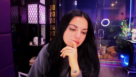 Snapshot of alma_pearl chatting on November 2025 07:09:02 AM Alma online show from November 2025 07:09:02 AM