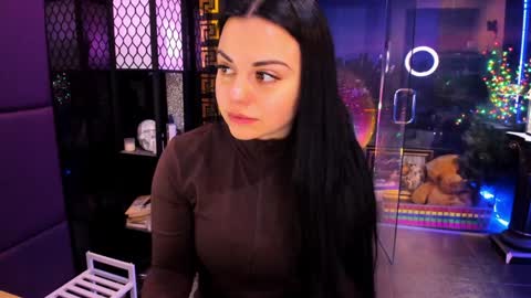 Snapshot of alma_pearl chatting on November 2025 07:57:01 AM Alma online show from November 2025 07:57:01 AM