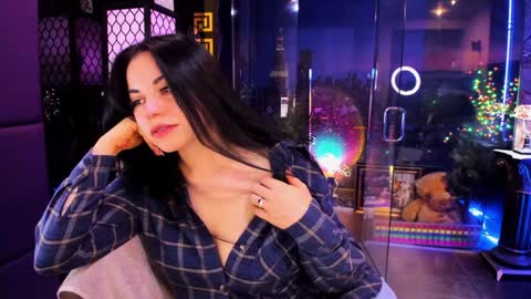 Snapshot of alma_pearl chatting on December 2025 07:39:01 AM Alma online show from December 2025 07:39:01 AM