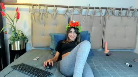 alma_rose_ online show from April 2026 08:26:02 PM