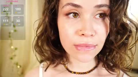 Snapshot of alma_yammy chatting on April 2026 10:02:01 AM Alma online show from April 2026 10:02:01 AM