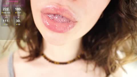 Snapshot of alma_yammy chatting on April 2026 08:40:02 AM Alma online show from April 2026 08:40:02 AM