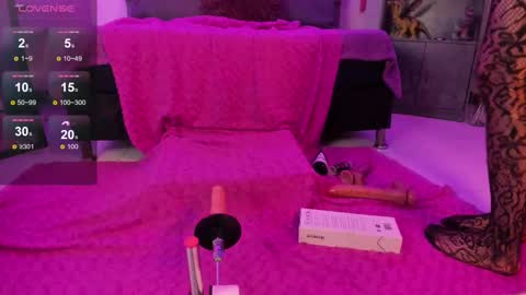 Snapshot of almazz_ chatting on September 2025 03:25:01 PM Santy online show from September 2025 03:25:01 PM