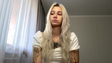 Snapshot of almetazorc chatting on September 2025 07:10:02 AM Arina online show from September 2025 07:10:02 AM