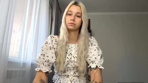 Snapshot of almetazorc chatting on September 2025 08:17:01 AM Arina online show from September 2025 08:17:01 AM