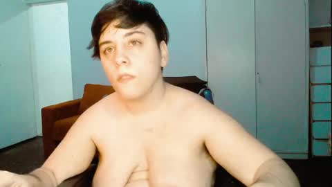 Snapshot of almondonwheels chatting on January 2025 12:22:02 AM Almond online show from January 2025 12:22:02 AM