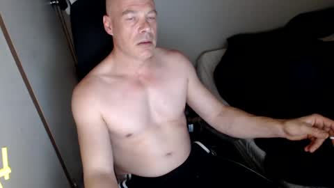 Snapshot of almostanything4u chatting on December 2024 12:02:01 PM almostanything4u online show from December 2024 12:02:01 PM