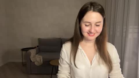 Snapshot of almostinnocent_ chatting on October 2025 09:28:02 PM Anna online show from October 2025 09:28:02 PM