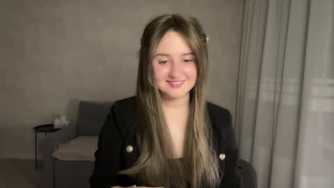 Snapshot of almostinnocent_ chatting on April 2026 09:35:01 PM Anna online show from April 2026 09:35:01 PM