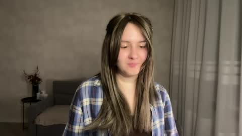 Snapshot of almostinnocent_ chatting on April 2026 07:51:02 PM Anna online show from April 2026 07:51:02 PM