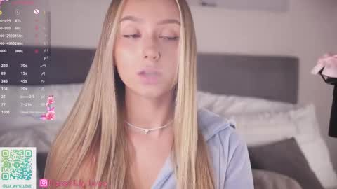 Lia online show from September 2025 03:28:01 AM