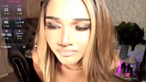 Snapshot of alodialuxts chatting on October 2025 07:46:02 PM alodialuxts online show from October 2025 07:46:02 PM