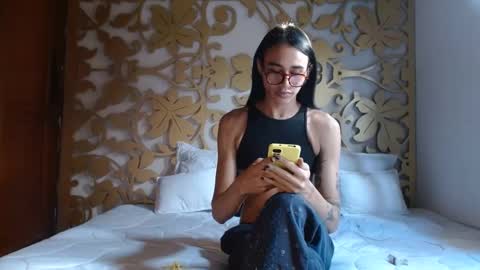 Snapshot of alogenotwink chatting on October 2025 12:13:02 PM STEPHAN online show from October 2025 12:13:02 PM