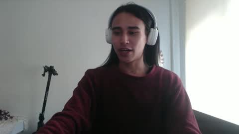Snapshot of alogenotwink chatting on June 2026 09:46:01 AM STEPHAN online show from June 2026 09:46:01 AM