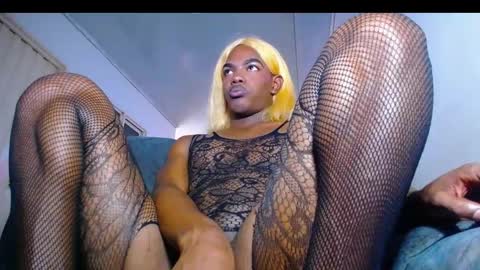 alondra online show from November 2025 04:07:02 PM