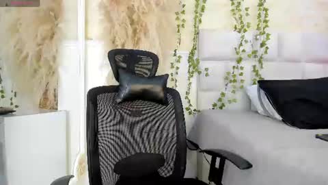 ALONDRA CUTE online show from June 2026 06:03:01 AM