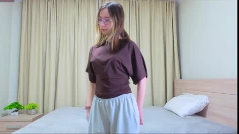 Snapshot of aloreanna chatting on March 2026 03:27:02 PM Alorenna online show from March 2026 03:27:02 PM